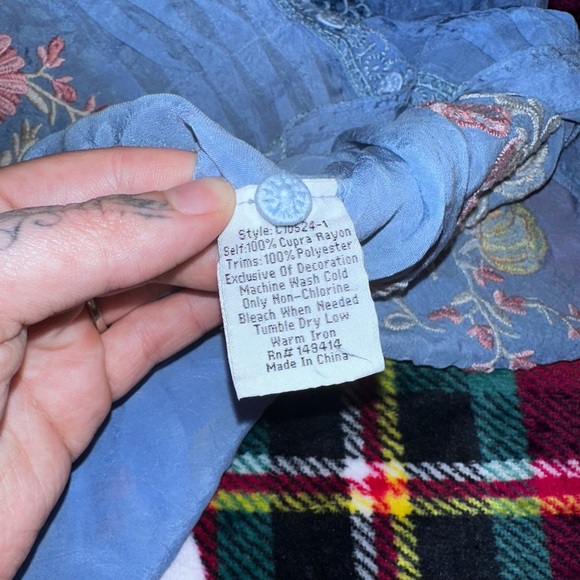Johnny Was Jetra Embroidered Blouse (Blissful Blue, Size L) - Picture 4 of 7